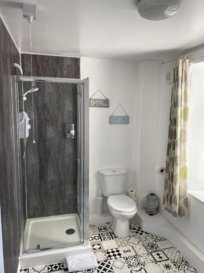 Number 19 Guest House - Self Check In - Under 4 Miles From Barrow In Furness Долтон-ин-Фернесс Экстерьер фото
